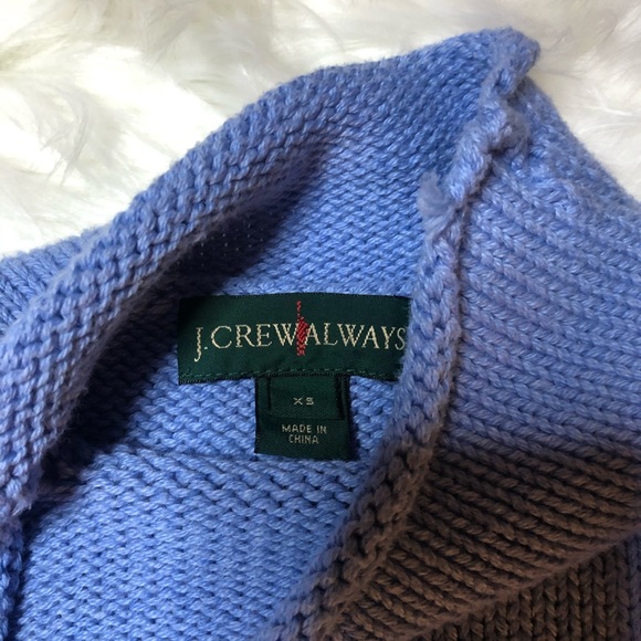 Blue J crew turtleneck - Picture 2 of 2